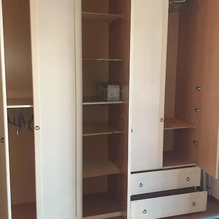 Dimora Le Ginestre Apartment